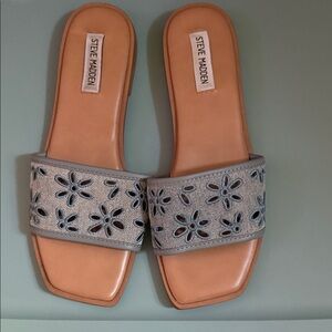 Steve Madden Tan and Gray Floral Sandals